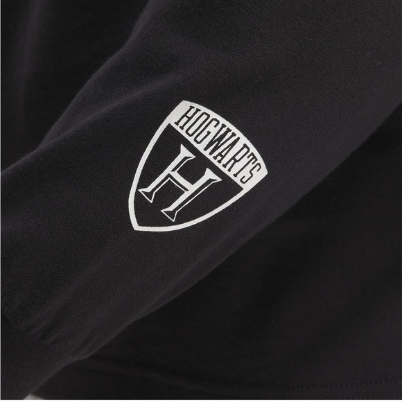 Reebok Harry Potter Longsleeve Tee
Size: Large - Picture 6 of 7